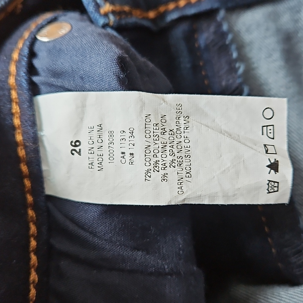 Dynamite High Rise Flared Jeans, Size 26 - Picture 8 of 8